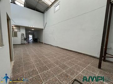 Edificio de 8 cubículos ideal para oficina en Ecatepec, EdoMex