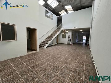 Edificio de 8 cubículos ideal para oficina en Ecatepec, EdoMex