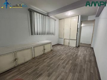Edificio de 8 cubículos ideal para oficina en Ecatepec, EdoMex