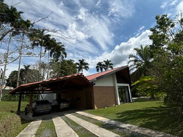 Renta Hermosa casa en Maracay