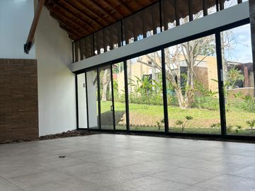 Renta Hermosa casa en Maracay