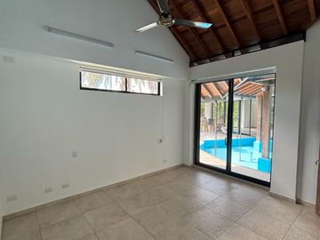 Renta Hermosa casa en Maracay