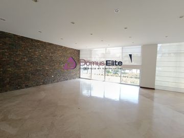 Venta  departamento vista al rio, Urbanización Tenis Club, cerca Plaza Navona, Samborondon, Guayaquil