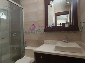 Venta  departamento vista al rio, Urbanización Tenis Club, cerca Plaza Navona, Samborondon, Guayaquil