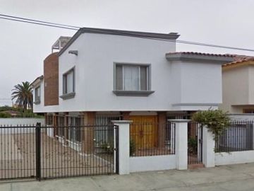 CASA EN REMATE BANCARIO EN VILLAS DEL MAR CERVERA KIRIAKIDES PLAYAS DE ROSARITO, BAJA CALIFORNIA