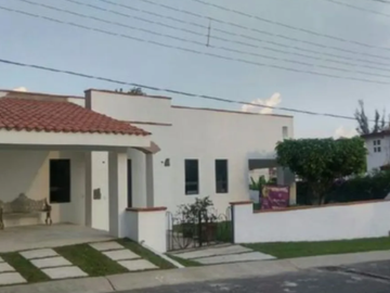 CASA EN CUERNAVACA LOMAS DE COCOYOC, GRAN OPORTUNIDAD DE INVERSIÓN