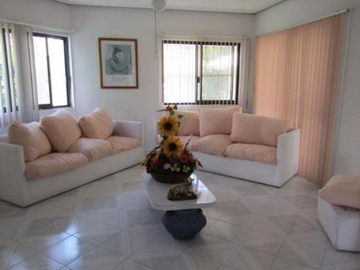 CASA EN CUERNAVACA LOMAS DE COCOYOC, GRAN OPORTUNIDAD DE INVERSIÓN