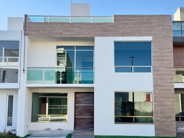 hermosa casa con 3 habitaciones y roof garden en pachuca. E-sur Vía del gua
