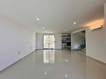 hermosa casa con 3 habitaciones y roof garden en pachuca. E-sur Vía del gua