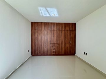 hermosa casa con 3 habitaciones y roof garden en pachuca. E-sur Vía del gua