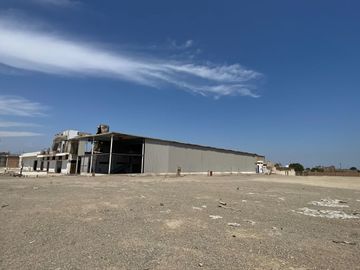 Se vende terreno industrial o comercial en Chincha alta