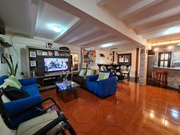 Venta de casa de 2 plantas y 4 dormitorios en Urbanización Beata Mercedes Molina, km 16 Vía a Daule