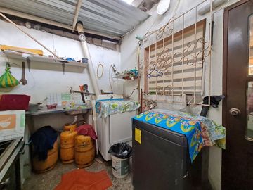 Venta de casa de 2 plantas y 4 dormitorios en Urbanización Beata Mercedes Molina, km 16 Vía a Daule