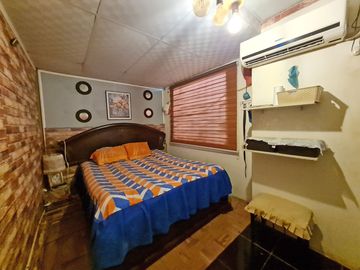 Venta de casa de 2 plantas y 4 dormitorios en Urbanización Beata Mercedes Molina, km 16 Vía a Daule