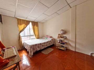 Venta de casa de 2 plantas y 4 dormitorios en Urbanización Beata Mercedes Molina, km 16 Vía a Daule