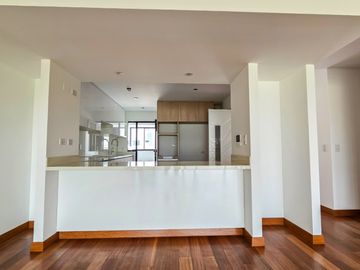 Vendo Hermoso Departamento 180 m2 Piso 4 Urb Aurora Miraflores