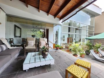 Venta moderna casa en Las Casuarinas Surco