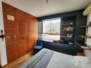 Venta moderna casa en Las Casuarinas Surco