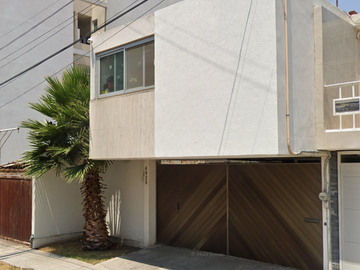 CASA EN VENTA EN PRADOS DE AGUA AZUL PUEBLA