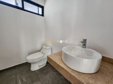 CASA EN VENTA, JURIQUILLA QRO.