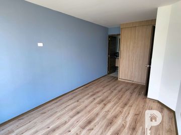 casa 4 dormitorios, 2 parqueaderos, terraza, jardín y patio. Marianitas de Calderón Norte de Quito Llano grande Carapungo Zabala