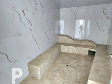 casa 4 dormitorios, 2 parqueaderos, terraza, jardín y patio. Marianitas de Calderón Norte de Quito Llano grande Carapungo Zabala