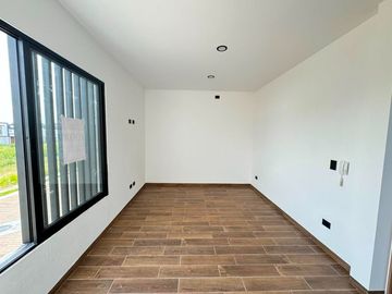 Casa en venta en Aguascalientes, Res. Santa Barbara