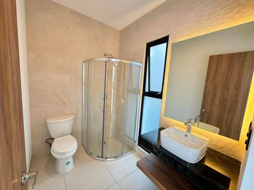 Casa en venta en Aguascalientes, Res. Santa Barbara