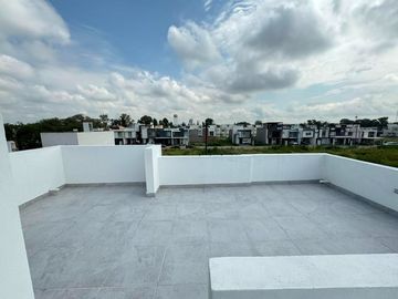 Casa en venta en Aguascalientes, Res. Santa Barbara