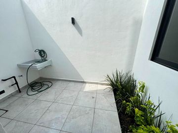 Casa en venta en Aguascalientes, Res. Santa Barbara