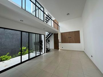 Casa en venta en Aguascalientes, Res. Santa Barbara