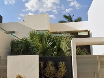 VENTA DE CASA EN C. 33 #409 COL. MONTEBELLO Mérida C.P. 97113| YUCATÁN