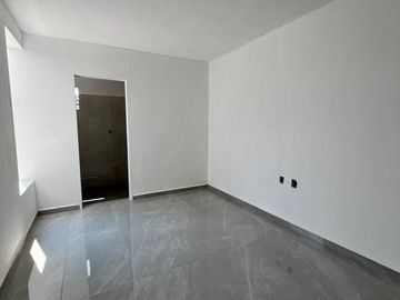 CASA EN VENTA CON ALBERCA, A 5 MIN. DE CENTRAL DE ABASTOS DE CUAUTLA, MOR.