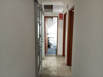 Alquiler de oficina de 75 m2 en Av. Angamos, Surquillo