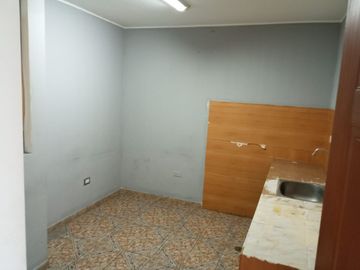 Alquiler de oficina de 75 m2 en Av. Angamos, Surquillo