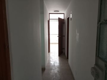 Alquiler de oficina de 75 m2 en Av. Angamos, Surquillo