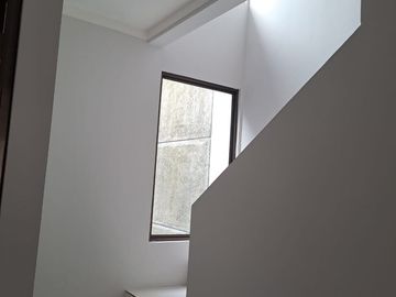 🔥 TURUN HARGA! Rumah 2KT di Viola Residence, Graha Raya Dari Rp1,125M → Rp987Jt 🔥   Strategis, Siap Huni, Dekat Transmart & Sport Club!