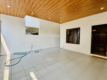 FOR SALE NEW FURNISHED MARVELOUS DESIGN 2 STOREY HOUSE W/ POOL IN GREENWOODS
