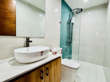FOR SALE NEW FURNISHED MARVELOUS DESIGN 2 STOREY HOUSE W/ POOL IN GREENWOODS