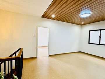 FOR SALE NEW FURNISHED MARVELOUS DESIGN 2 STOREY HOUSE W/ POOL IN GREENWOODS
