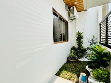 FOR SALE NEW FURNISHED MARVELOUS DESIGN 2 STOREY HOUSE W/ POOL IN GREENWOODS