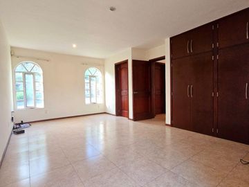 LAS CAÑADAS HERMOSA CASA EN VENTA A CAMPO DE GOLF CON ALBERCA Y LA MEJOR VISTA