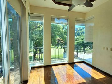 LAS CAÑADAS HERMOSA CASA EN VENTA A CAMPO DE GOLF CON ALBERCA Y LA MEJOR VISTA