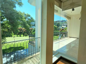 LAS CAÑADAS HERMOSA CASA EN VENTA A CAMPO DE GOLF CON ALBERCA Y LA MEJOR VISTA