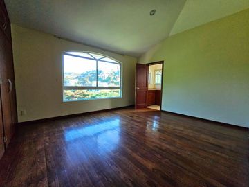 LAS CAÑADAS HERMOSA CASA EN VENTA A CAMPO DE GOLF CON ALBERCA Y LA MEJOR VISTA
