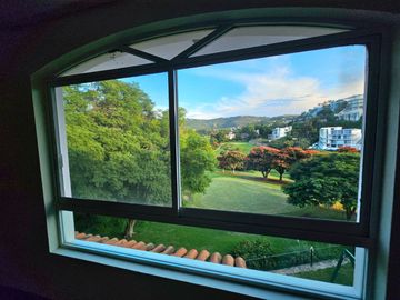 LAS CAÑADAS HERMOSA CASA EN VENTA A CAMPO DE GOLF CON ALBERCA Y LA MEJOR VISTA