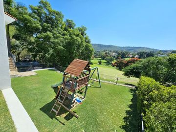 LAS CAÑADAS HERMOSA CASA EN VENTA A CAMPO DE GOLF CON ALBERCA Y LA MEJOR VISTA