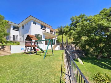 LAS CAÑADAS HERMOSA CASA EN VENTA A CAMPO DE GOLF CON ALBERCA Y LA MEJOR VISTA