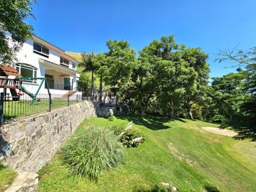 LAS CAÑADAS HERMOSA CASA EN VENTA A CAMPO DE GOLF CON ALBERCA Y LA MEJOR VISTA