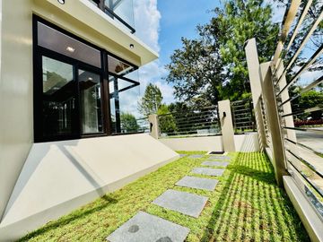 FOR SALE NEWLY MADE ELEGANT MODERN 2 STOREY HOUSE W/ POOL IN TAGAYTAY